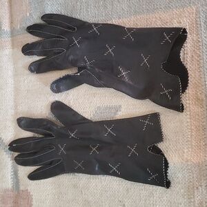 Vintage Black Gloves